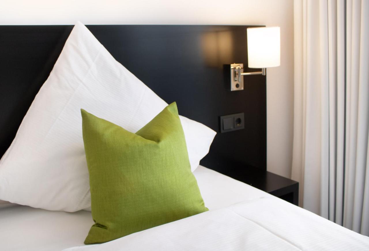 Pfu Hotel By Wmm Hotels Пфунгщад Екстериор снимка